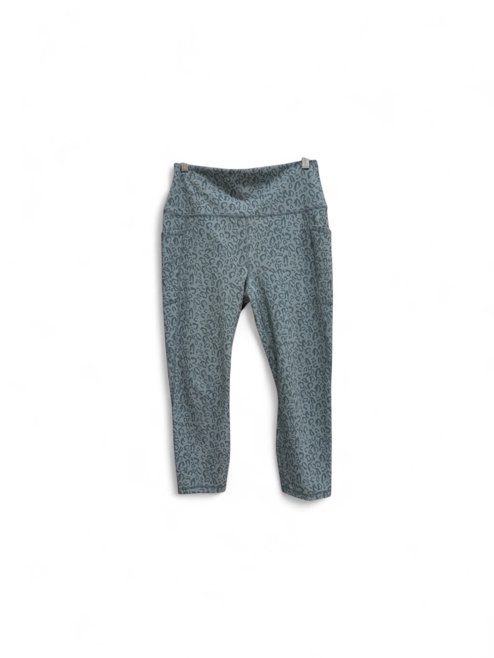 Reebok blue leopard print leggings. Soft and comfortable. Has side pockets